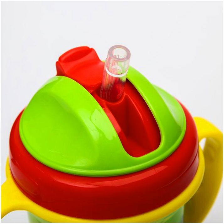 № 4770850 Поильник детский с силиконовой трубочкой, 300 мл., с ручками, цвет зеленый