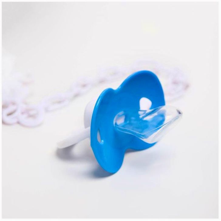 Картинка Пустышка ортодонтическая, с держателем, +6мес., на блистере, цвет МИКС (№4298748) от магазина Мир детей Товары для Новорожденных