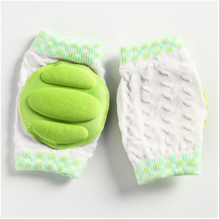 № 4405115 Набор наколенников, цвет зеленый