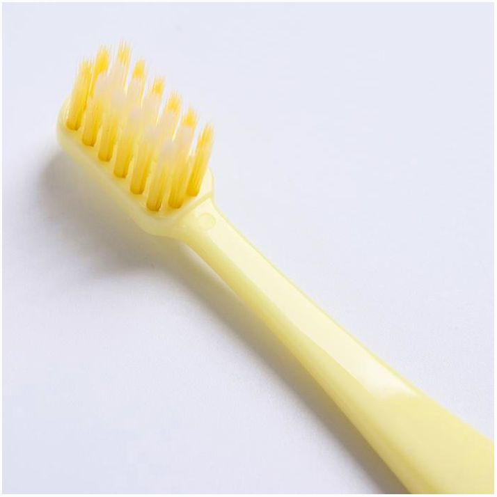 № 4599982 Детская зубная щетка с мягкой щетиной, нейлон, цвет желтый