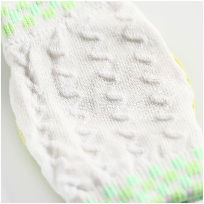 Картинка Набор наколенников, цвет зеленый (№4405115) от магазина Мир детей Товары для Новорожденных