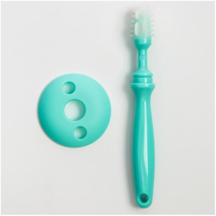 Картинка Набор: зубная щетка с ограничителем и щетка-массажер для малышей, силикон, цвет МИКС (№5478677) от магазина Мир детей Товары для Новорожденных