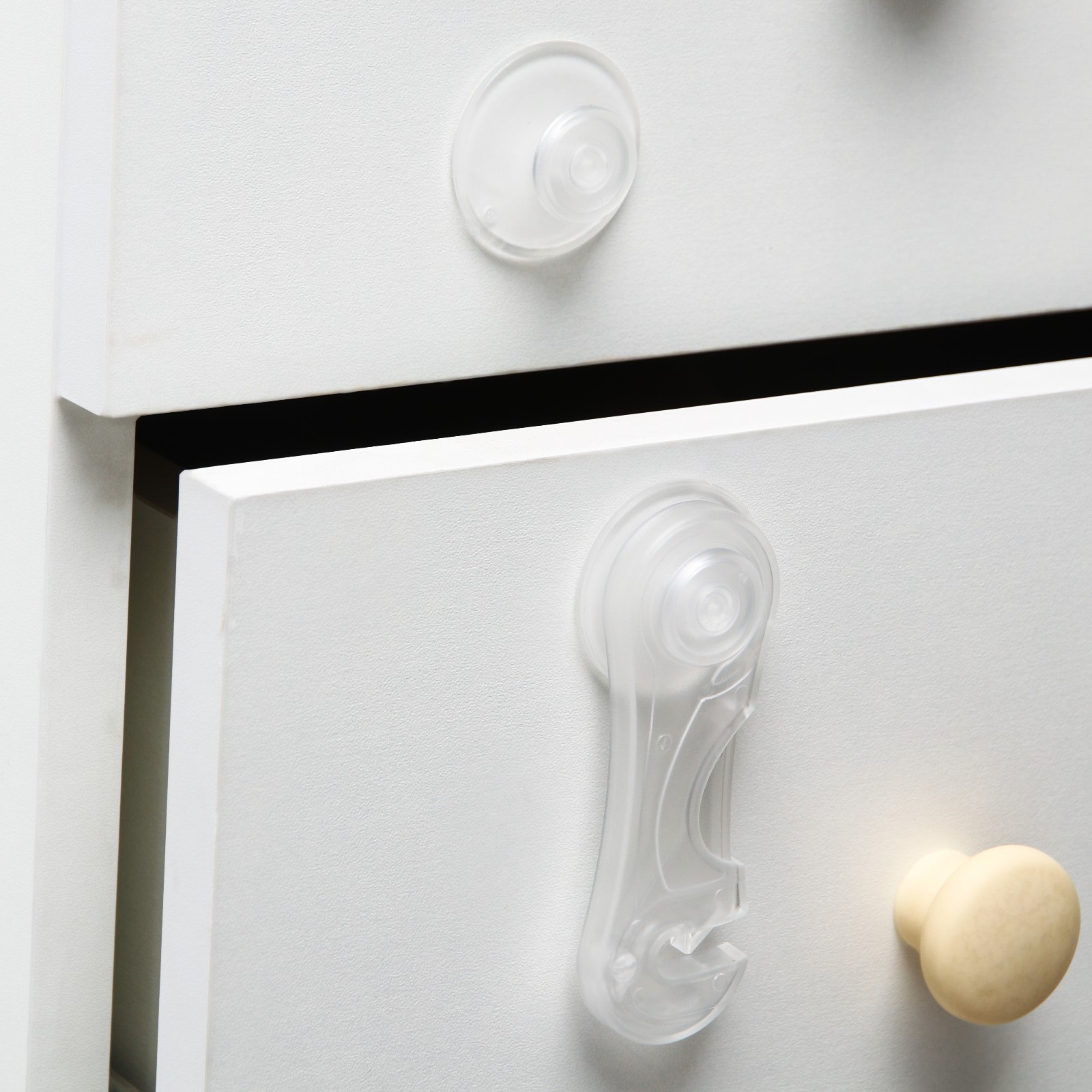 Картинка Блокиратор для дверей и ящиков, универсальный, цвет прозрачный, Крошка Я (№7550755) от магазина Мир детей Товары для Новорожденных