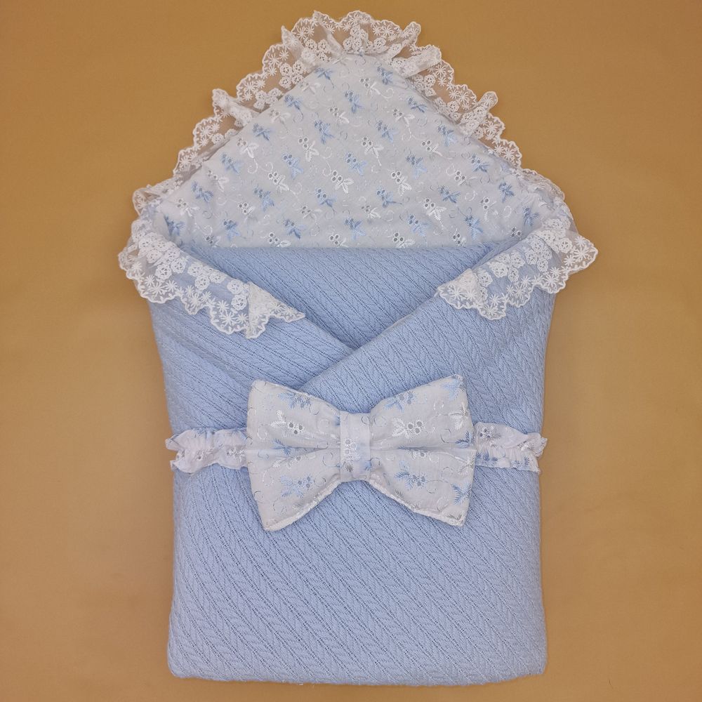Комплект на выписку 2 пр: одеяло+бант (вязанка+бязь) артикул анонс 1895вз-1-2_м