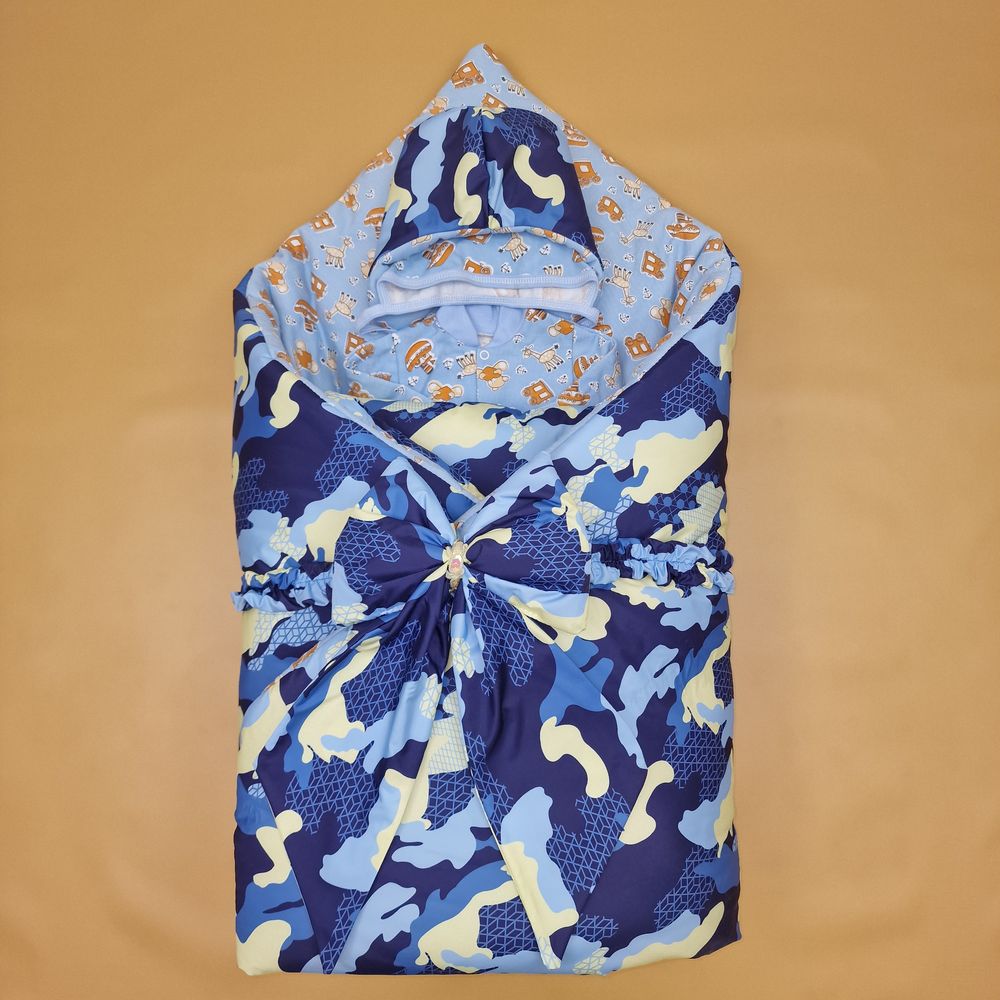 Комплект на выписку 5 пр: одеяло+комбинезон+шапочка+чепчик+бант артикул анонс 1892д-2-2_к_15