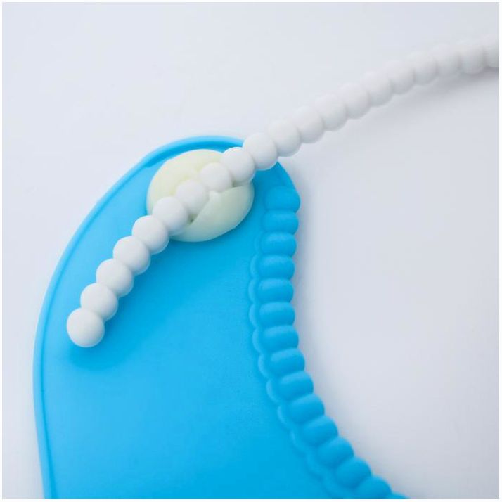 № 2357270 Нагрудник для кормления силиконовый с карманом, цвет голубой