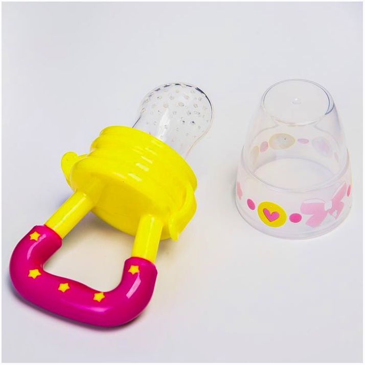 № 2357263 Ниблер для прикорма «Модница», с силиконовой сеточкой, цвет розовый