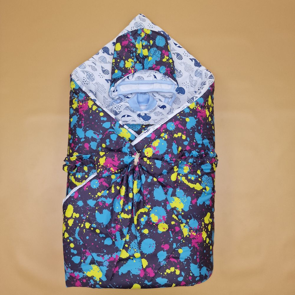 Комплект на выписку 5 пр: одеяло+комбинезон+шапочка+чепчик+бант артикул анонс 1892д-2-2_к_13