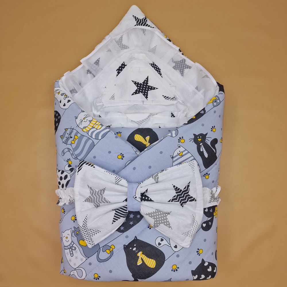 Комплект на выписку 11 пр: одеяло+уголок+2 пеленки+3 распашонки+3 чепчика+бант артикул анонс 1887б-2-2_о_02