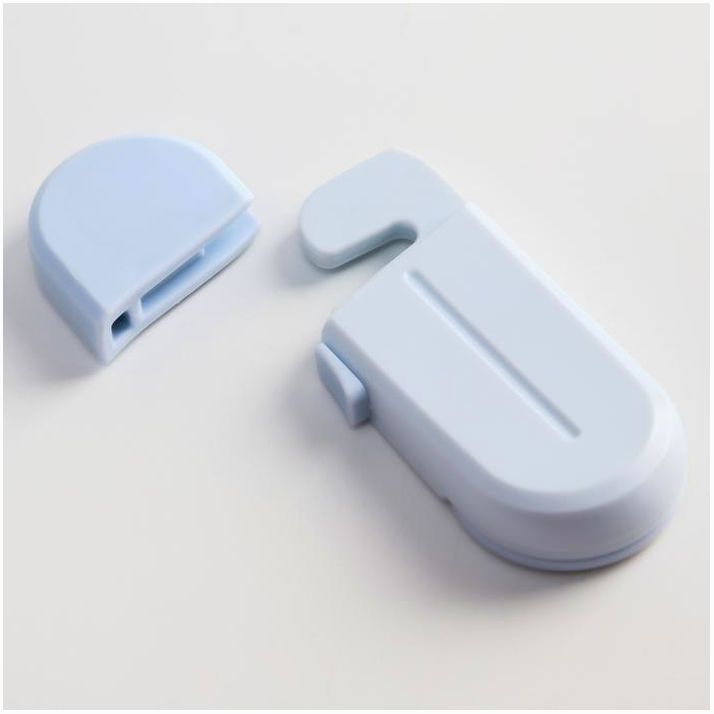 № 6900850 Блокиратор для дверей шкафов, цвет МИКС