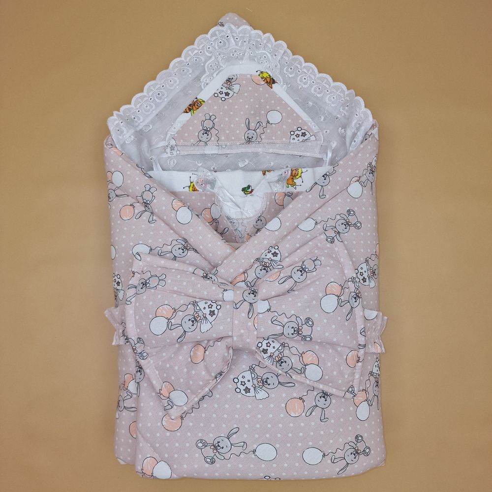 Комплект на выписку 7 пр: одеяло+уголок+пеленка+2 распашонки+чепчик+бант артикул анонс 1880б-2-2_о_07