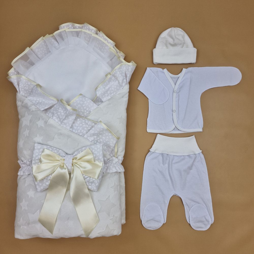 Комплект на выписку 7 пр: одеяло+уголок+ползунки+пеленка+распашонка+шапочка+бант (двухсторонний) артикул анонс 1877в-1-1_о_06