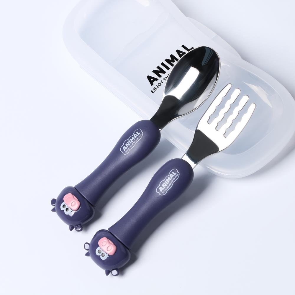 Картинка Набор детских столовых приборов в футляре  "Коровки", вилка, ложка (№10105355) от магазина Мир детей Товары для Новорожденных