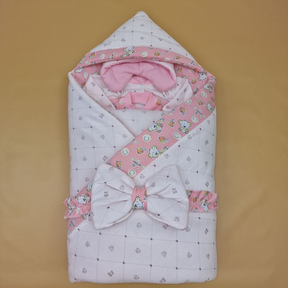 Комплект на выписку 7 пр: одеяло+уголок+конверт+кофточка+шапочка+ползунки+бант артикул анонс 1884в-1-1_о_13