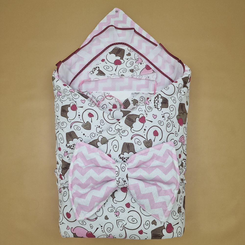 Комплект на выписку 5 пр: одеяло+уголок+пеленка+распашонка+чепчик+бант-подушка артикул анонс 1890б-1-1_к_02