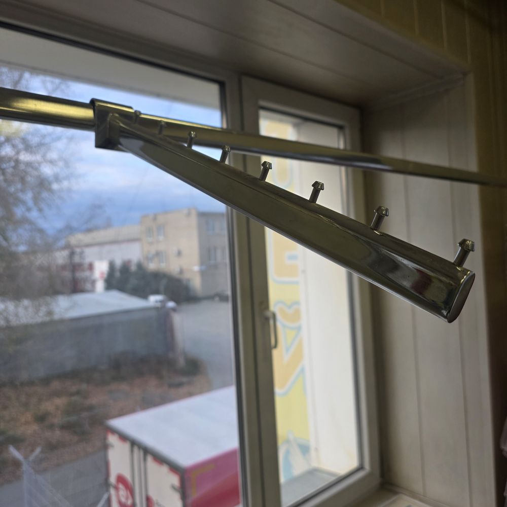 Картинка Крючок на овальную трубу (№КрючОвал) от магазина Мир детей Товары для Новорожденных