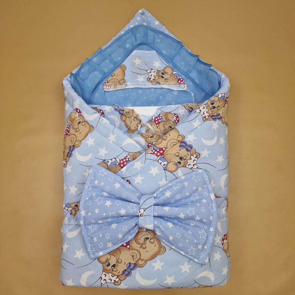 Комплект на выписку 5 пр: одеяло+уголок+пеленка+распашонка+чепчик+бант-подушка артикул анонс 1890б-0-1_к_11