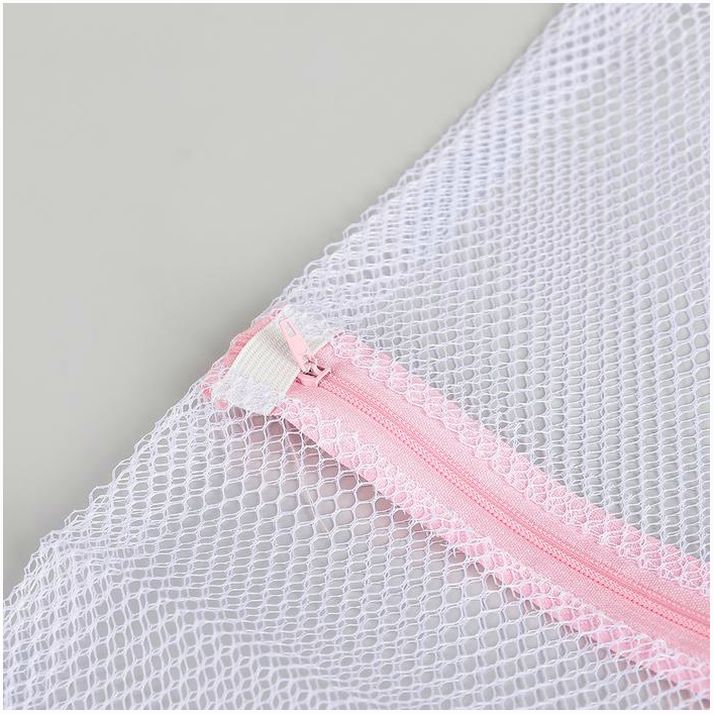 Картинка Мешок для стирки белья Доляна, 50?60 см, крупная сетка, цвет белый (№1740501) от магазина Мир детей Товары для Новорожденных