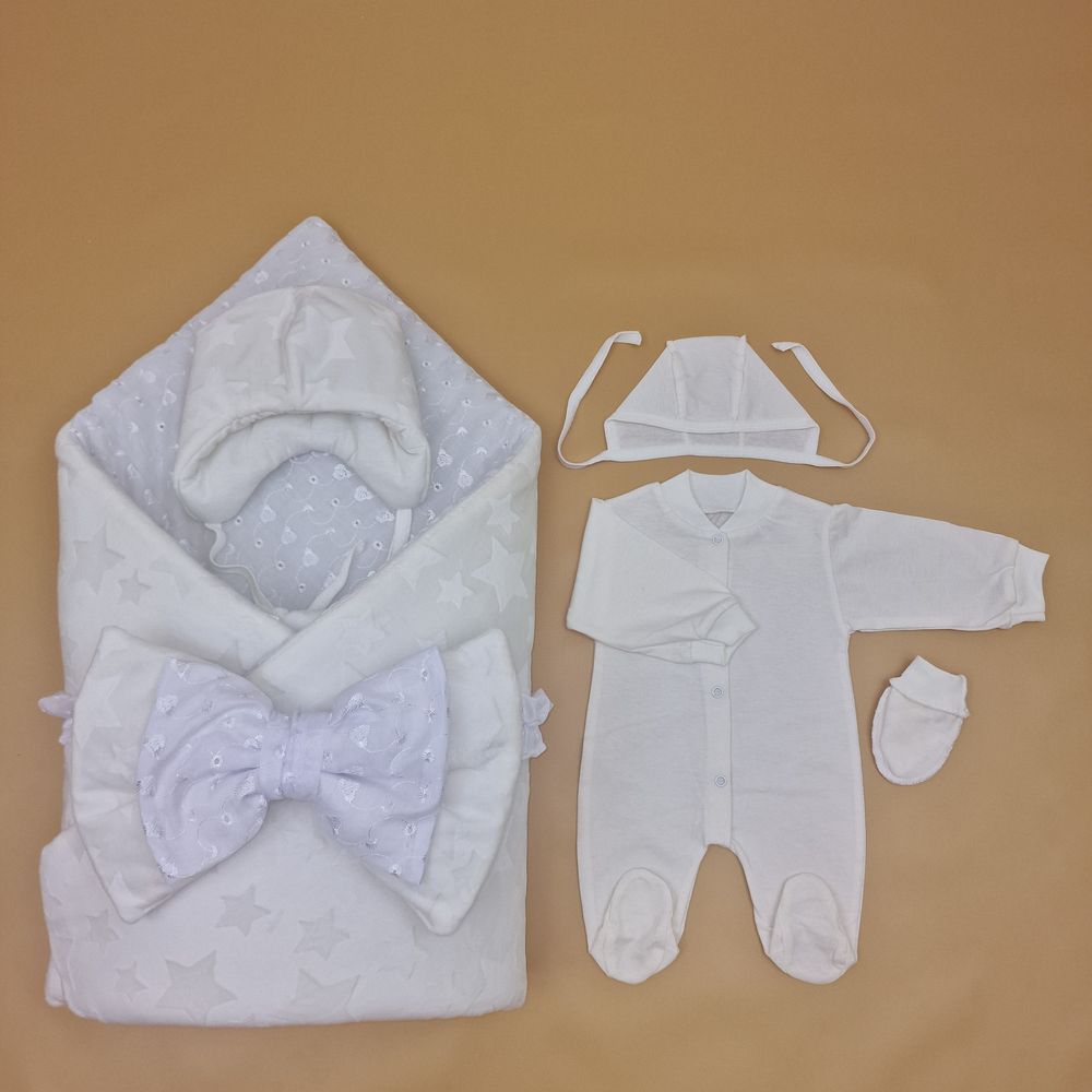Комплект на выписку 6 пр: одеяло+комбинезон+шапочка+чепчик+рукавички+бант артикул анонс 1886в-1-2_о_12