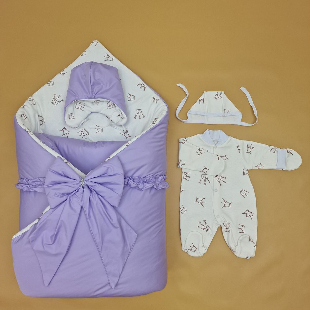 Комплект на выписку 5 пр: одеяло+комбинезон+шапочка+чепчик+бант артикул анонс 1892д-2-2_к_46