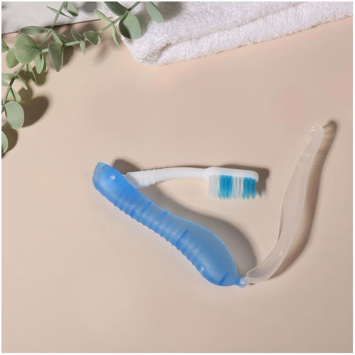 Картинка Зубная щётка, складная, 18,3 см, цвет синий/белый (№9398500) от магазина Мир детей Товары для Новорожденных