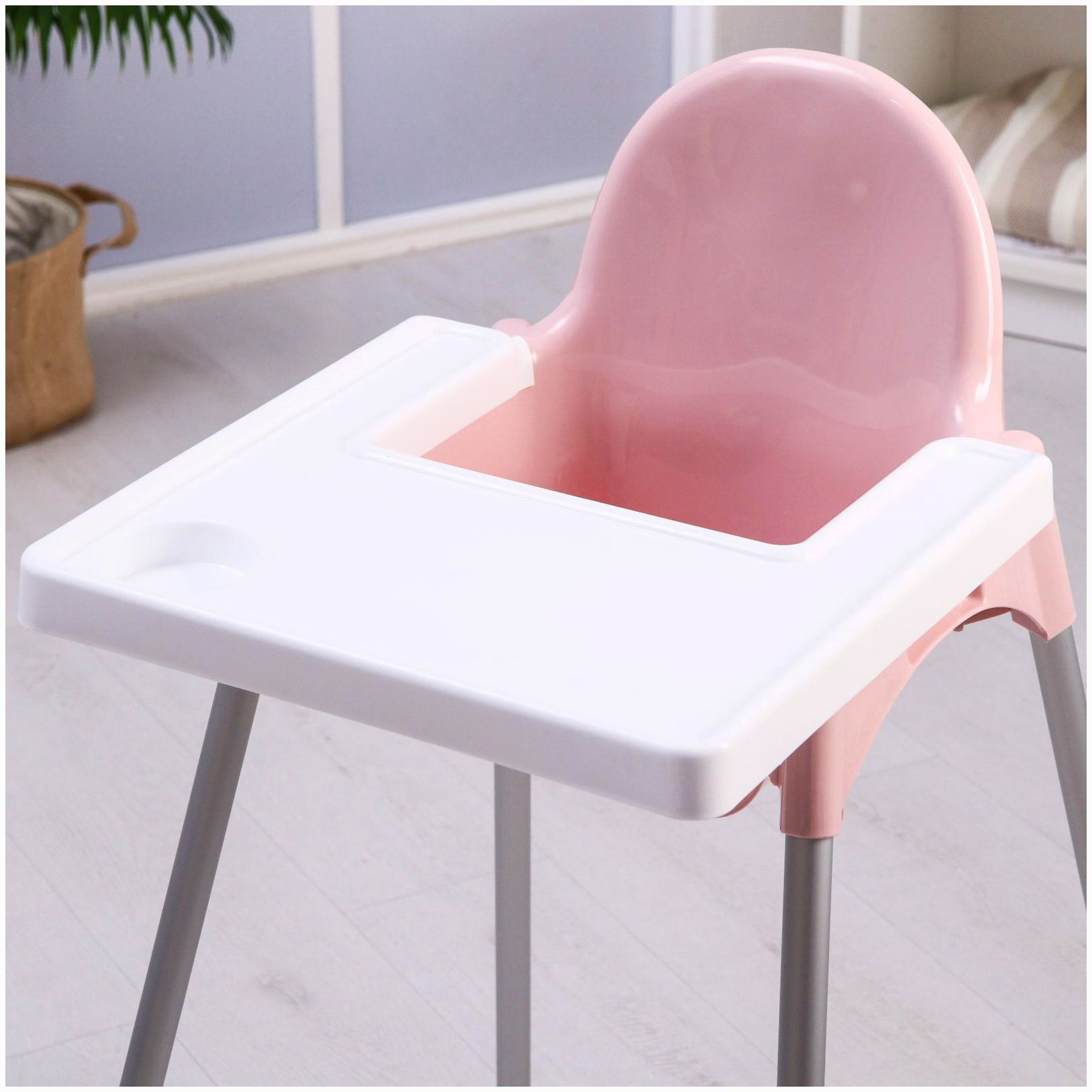 № 2387941 Стульчик для кормления пластиковый, цвет розовый