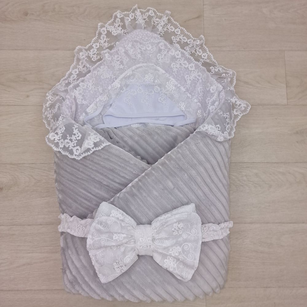 Комплект на выписку 4 пр: одеяло+уголок+чепчик+бант артикул анонс 1867в-0-1_к_12
