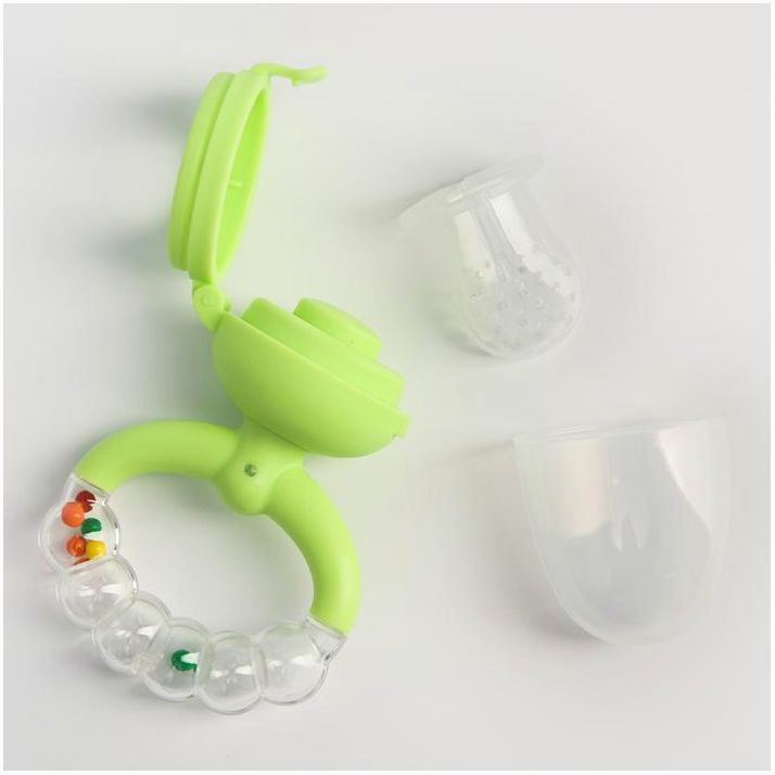 Картинка Ниблер с силикон. сеточкой, ручка-погремушка, вр. поршень, цвет зеленый (№4780630) от магазина Мир детей Товары для Новорожденных
