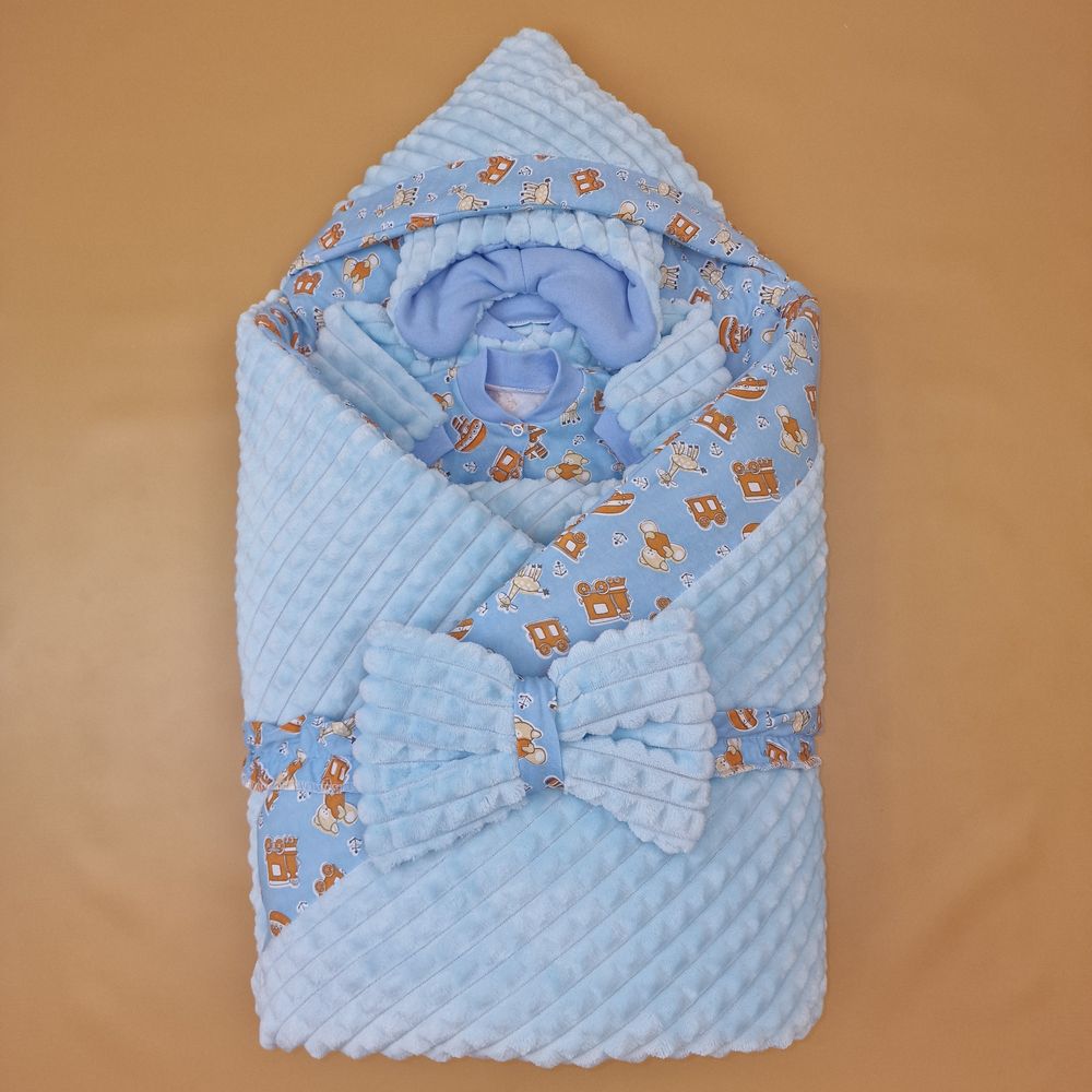 Комплект на выписку 7 пр: одеяло+уголок+конверт+кофточка+шапочка+ползунки+бант артикул анонс 1884в-1-1_о