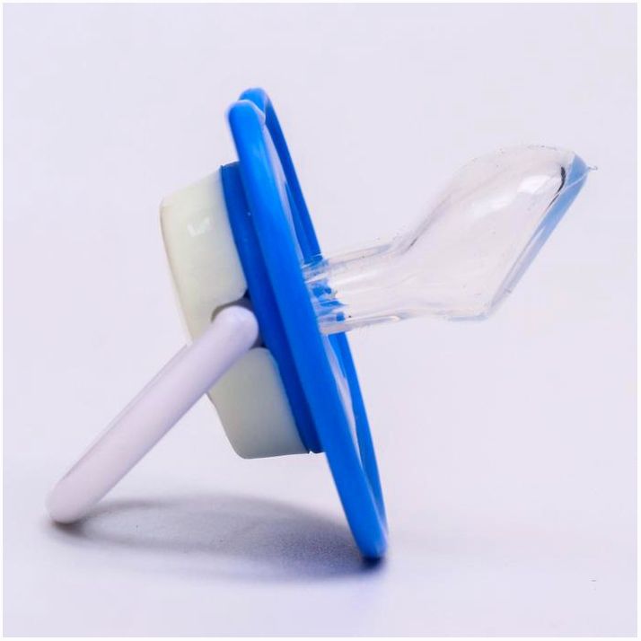 № 4770928 Соска-пустышка ортодонтическая, силикон, от 6 мес., с колпачком, «Самолет», цвет голубой