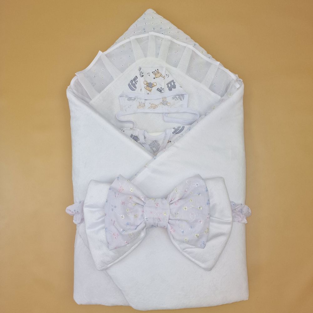 Комплект на выписку 6 пр: одеяло+уголок+распашонка+пеленка+чепчик+бант артикул анонс 1889в-0-1_о_10