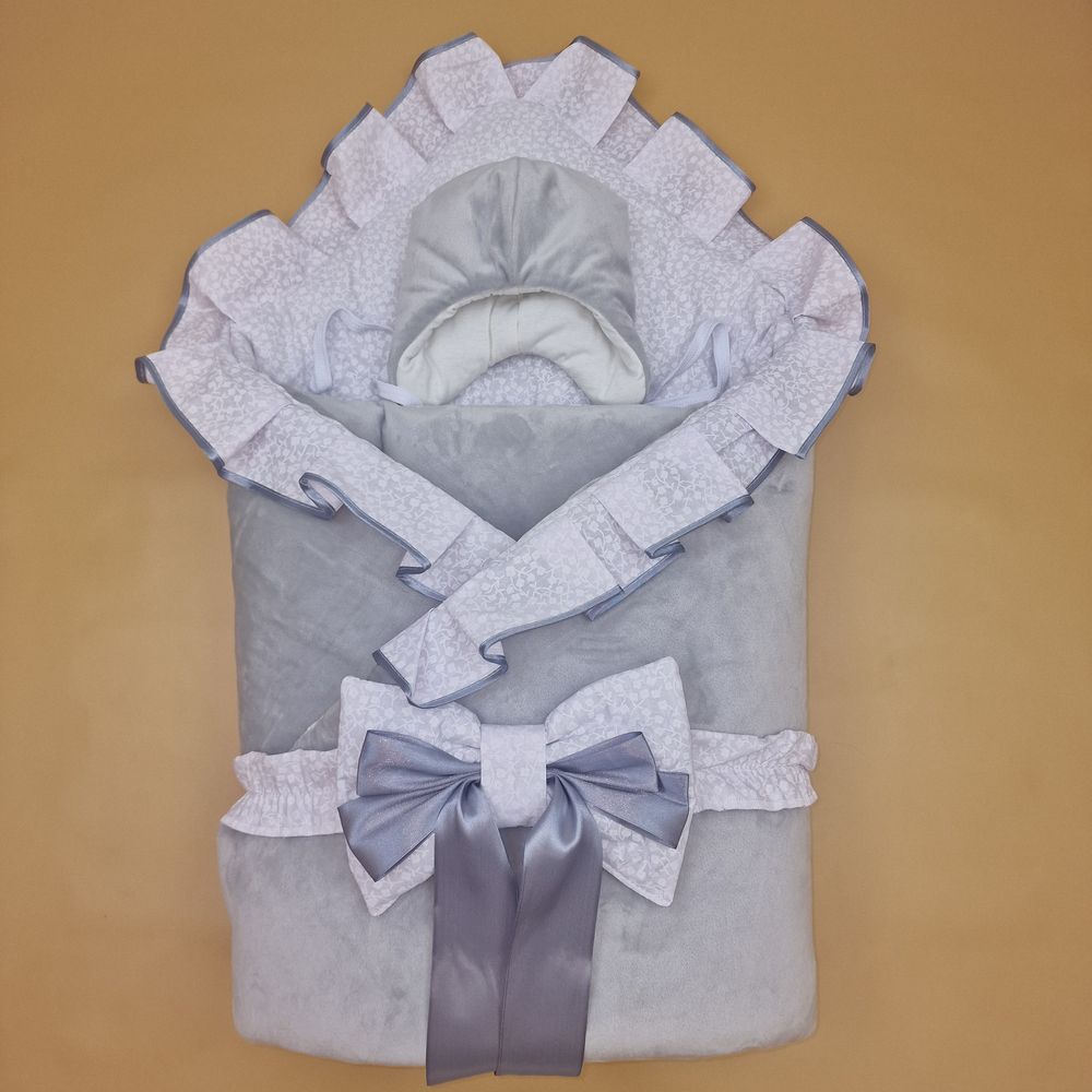 Комплект на выписку 3 пр: одеяло+шапочка+бант (двухсторонний) артикул анонс 1877в-1-2_у_09