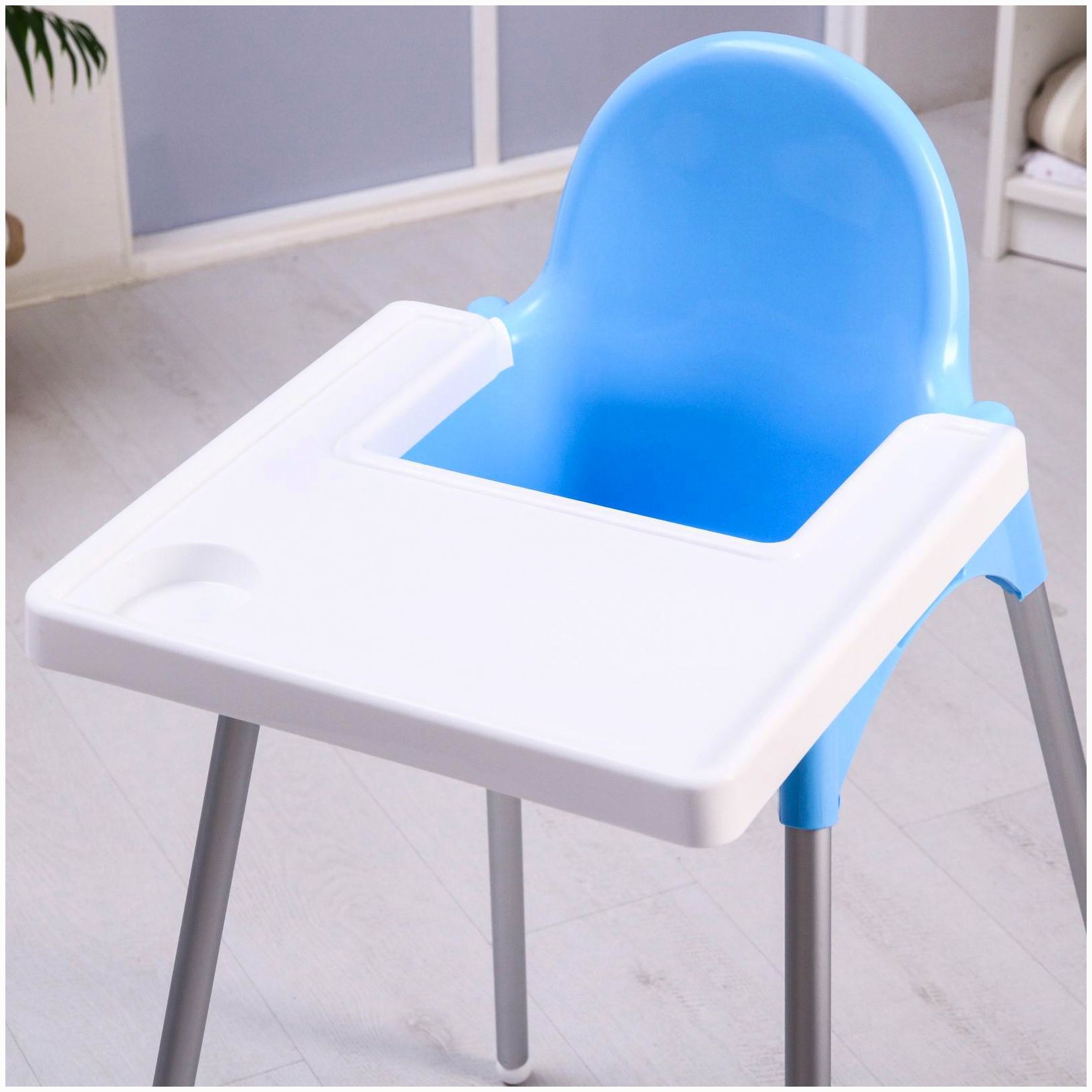 № 2387940 Стульчик для кормления пластиковый, цвет голубой