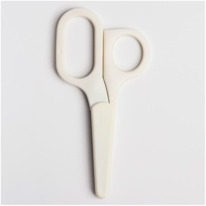 № 4826552 Детские маникюрные ножницы с колпачком, цвет белый