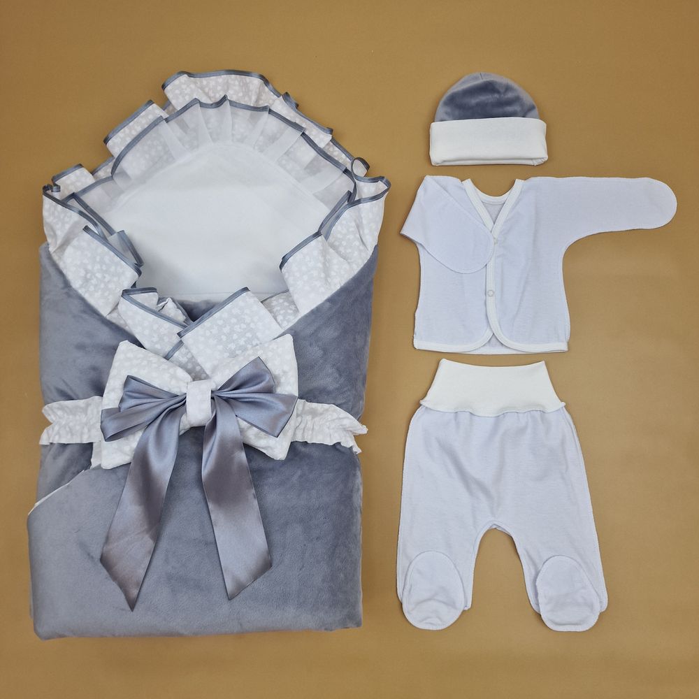 Комплект на выписку 7 пр: одеяло+уголок+ползунки+пеленка+распашонка+шапочка+бант (двухсторонний) артикул анонс 1877в-1-1_о_08