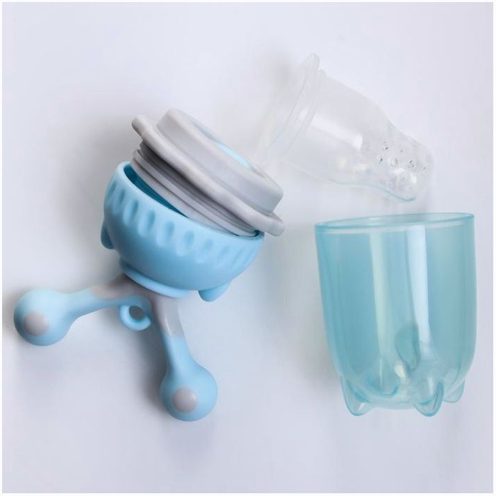 Картинка Изделие для прикорма с силиконовой сеточкой, вращающийся поршень, цвет голубой (№2825421) от магазина Мир детей Товары для Новорожденных