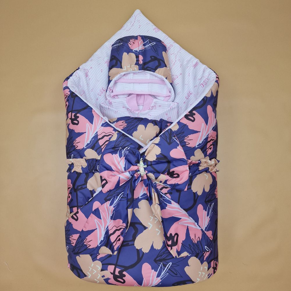 Комплект на выписку 5 пр: одеяло+комбинезон+шапочка+чепчик+бант артикул анонс 1892д-2-2_к_37