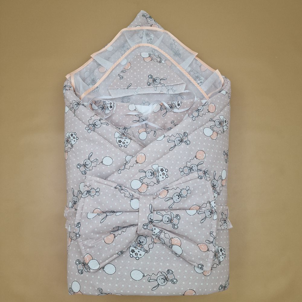 Комплект на выписку 5 пр: одеяло+уголок+пеленка+распашонка+чепчик+бант-подушка артикул анонс 1890б-1-2_к_06