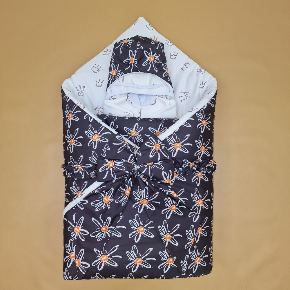 Комплект на выписку 5 пр: одеяло+комбинезон+шапочка+чепчик+бант артикул анонс 1892д-2-2_к_41